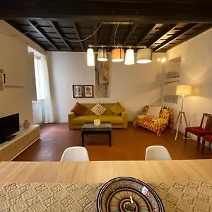  Apartment Downtown By Ghor Italy